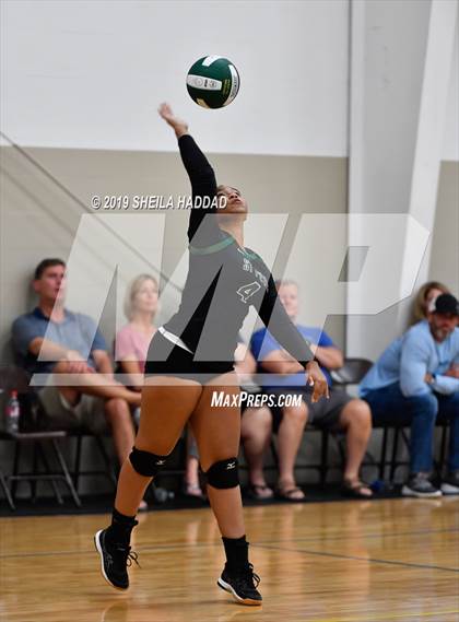 Thumbnail 2 in Indian Rocks Christian vs. St Petersburg Christian (Keswick Invitational) photogallery.