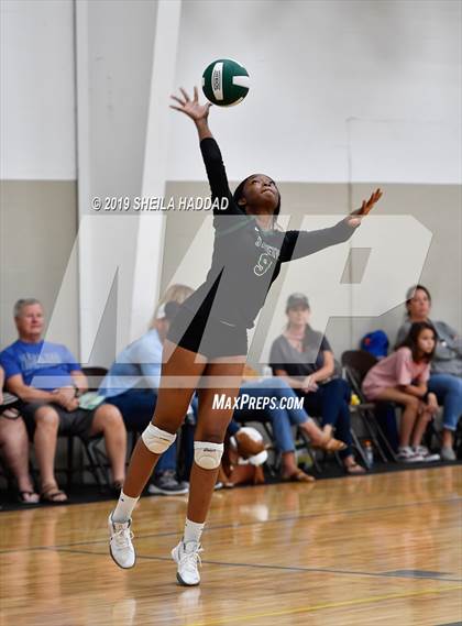 Thumbnail 1 in Indian Rocks Christian vs. St Petersburg Christian (Keswick Invitational) photogallery.
