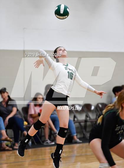 Thumbnail 3 in Indian Rocks Christian vs. St Petersburg Christian (Keswick Invitational) photogallery.