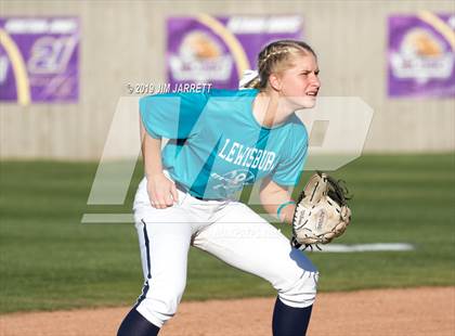 Thumbnail 2 in Lewisburg @ DeSoto Central photogallery.