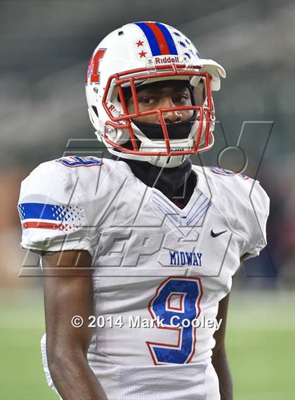Thumbnail 1 in Midway vs. Lee (UIL 6A  Bi-District Playoff) photogallery.