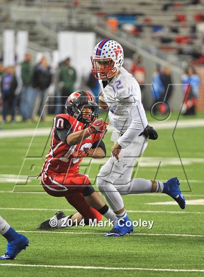 Thumbnail 2 in Midway vs. Lee (UIL 6A  Bi-District Playoff) photogallery.