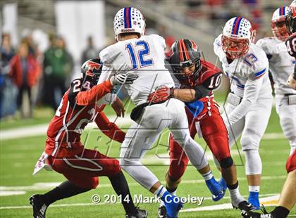 Thumbnail 2 in Midway vs. Lee (UIL 6A  Bi-District Playoff) photogallery.