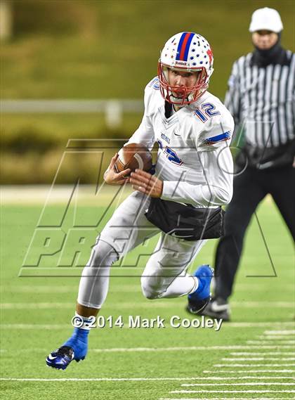 Thumbnail 2 in Midway vs. Lee (UIL 6A  Bi-District Playoff) photogallery.