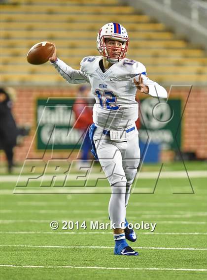 Thumbnail 1 in Midway vs. Lee (UIL 6A  Bi-District Playoff) photogallery.