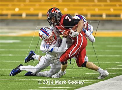 Thumbnail 2 in Midway vs. Lee (UIL 6A  Bi-District Playoff) photogallery.