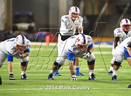 Thumbnail 2 in Midway vs. Lee (UIL 6A  Bi-District Playoff) photogallery.