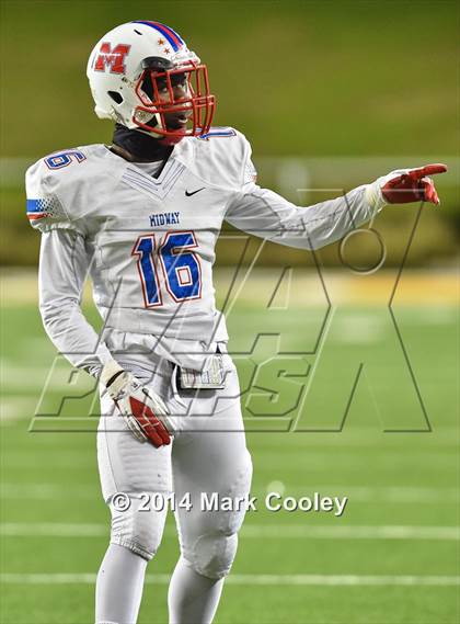 Thumbnail 1 in Midway vs. Lee (UIL 6A  Bi-District Playoff) photogallery.