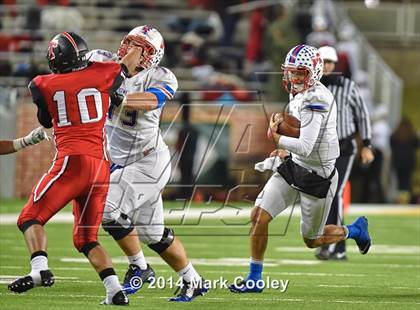 Thumbnail 2 in Midway vs. Lee (UIL 6A  Bi-District Playoff) photogallery.
