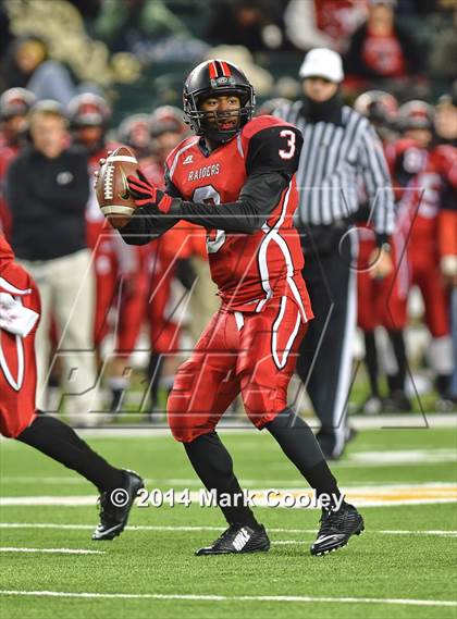 Thumbnail 2 in Midway vs. Lee (UIL 6A  Bi-District Playoff) photogallery.