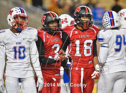 Thumbnail 3 in Midway vs. Lee (UIL 6A  Bi-District Playoff) photogallery.