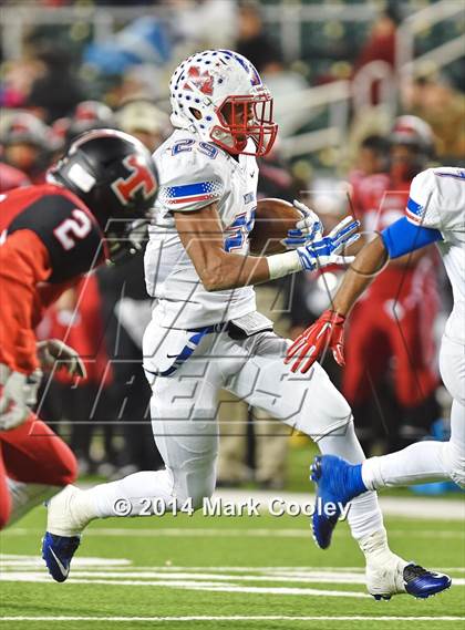 Thumbnail 1 in Midway vs. Lee (UIL 6A  Bi-District Playoff) photogallery.