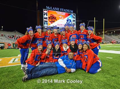 Thumbnail 2 in Midway vs. Lee (UIL 6A  Bi-District Playoff) photogallery.