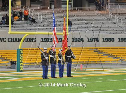 Thumbnail 2 in Midway vs. Lee (UIL 6A  Bi-District Playoff) photogallery.