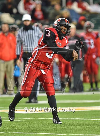 Thumbnail 1 in Midway vs. Lee (UIL 6A  Bi-District Playoff) photogallery.