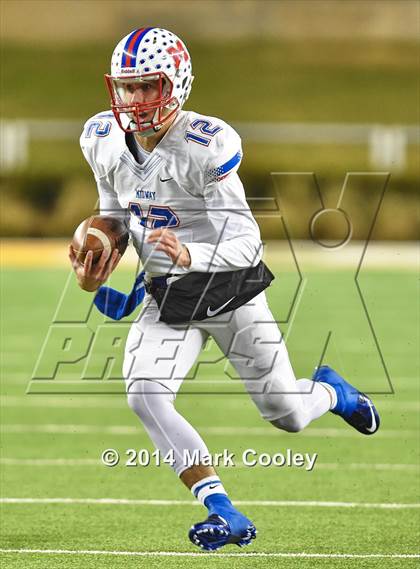 Thumbnail 3 in Midway vs. Lee (UIL 6A  Bi-District Playoff) photogallery.