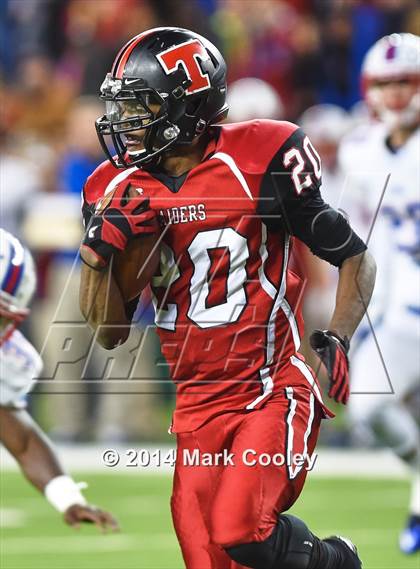 Thumbnail 3 in Midway vs. Lee (UIL 6A  Bi-District Playoff) photogallery.
