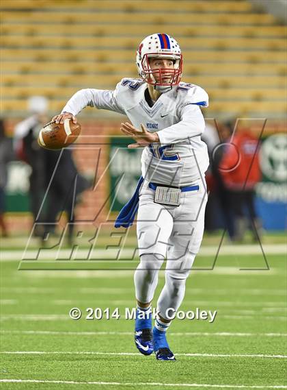 Thumbnail 3 in Midway vs. Lee (UIL 6A  Bi-District Playoff) photogallery.