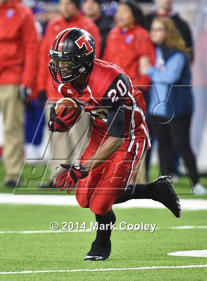Thumbnail 3 in Midway vs. Lee (UIL 6A  Bi-District Playoff) photogallery.