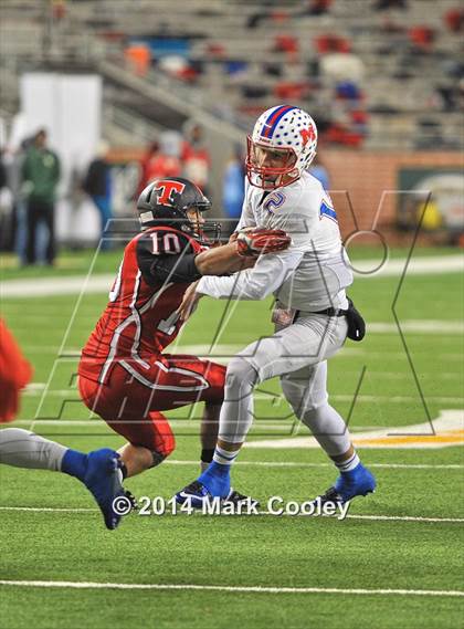 Thumbnail 1 in Midway vs. Lee (UIL 6A  Bi-District Playoff) photogallery.