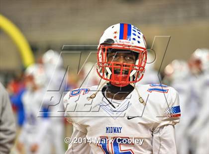 Thumbnail 3 in Midway vs. Lee (UIL 6A  Bi-District Playoff) photogallery.