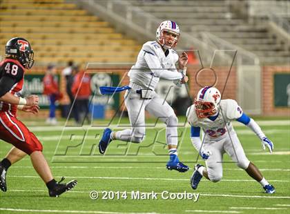 Thumbnail 2 in Midway vs. Lee (UIL 6A  Bi-District Playoff) photogallery.