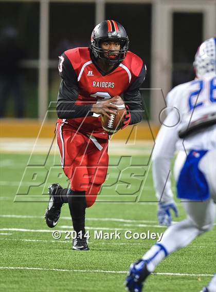Thumbnail 1 in Midway vs. Lee (UIL 6A  Bi-District Playoff) photogallery.