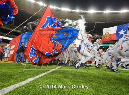 Thumbnail 2 in Midway vs. Lee (UIL 6A  Bi-District Playoff) photogallery.