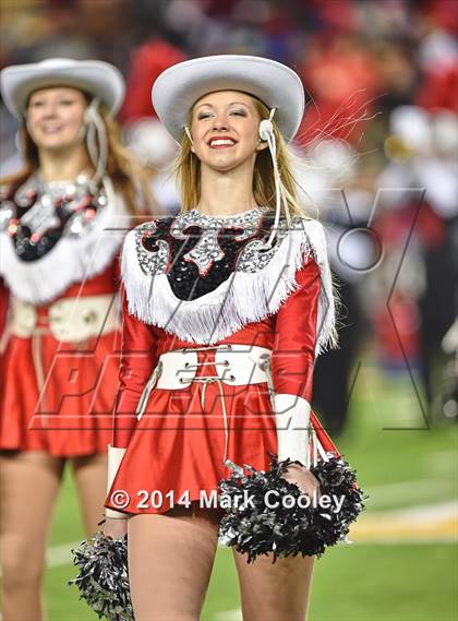 Thumbnail 3 in Midway vs. Lee (UIL 6A  Bi-District Playoff) photogallery.