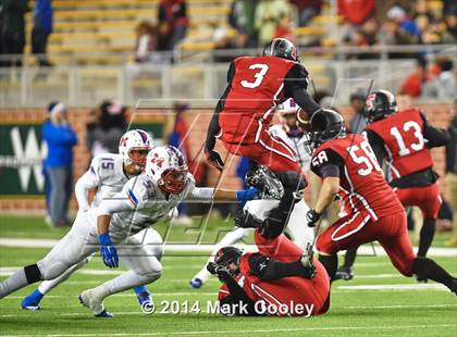 Thumbnail 3 in Midway vs. Lee (UIL 6A  Bi-District Playoff) photogallery.