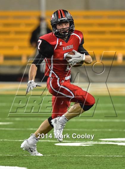 Thumbnail 2 in Midway vs. Lee (UIL 6A  Bi-District Playoff) photogallery.