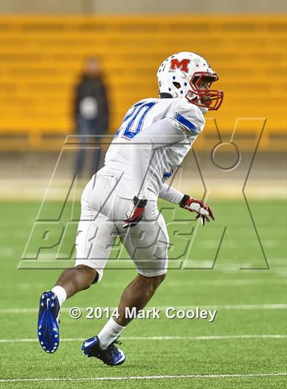 Thumbnail 3 in Midway vs. Lee (UIL 6A  Bi-District Playoff) photogallery.