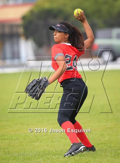 Thumbnail 2 in Wilson vs. South Gate photogallery.