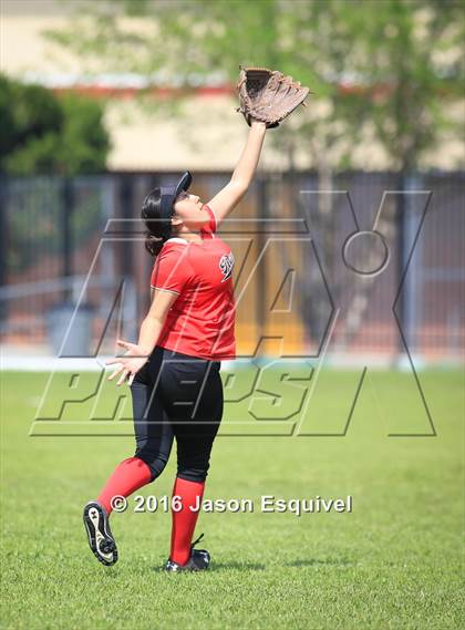 Thumbnail 2 in Wilson vs. South Gate photogallery.