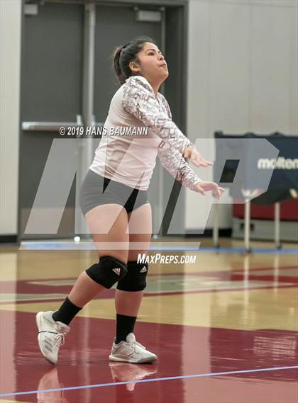 Thumbnail 1 in FR: Elko @ Truckee photogallery.