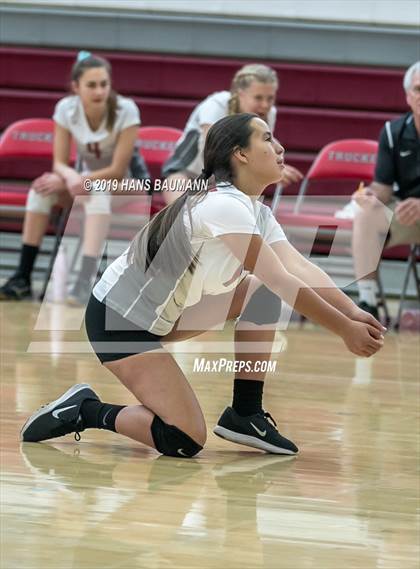 Thumbnail 1 in FR: Elko @ Truckee photogallery.