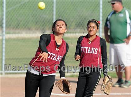 Thumbnail 2 in Tehachapi @ Chavez (CIF CS Playoffs) photogallery.