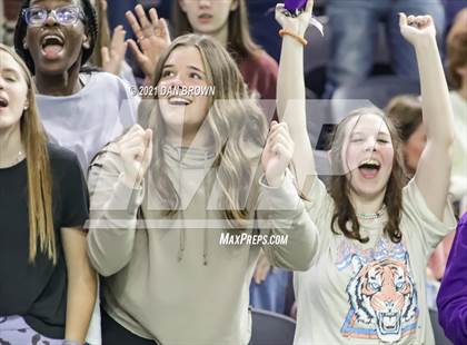 Thumbnail 2 in West vs. Mount Vernon (UIL 3A Regional Quarterfinal ) photogallery.