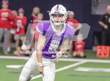 Thumbnail 2 in West vs. Mount Vernon (UIL 3A Regional Quarterfinal ) photogallery.