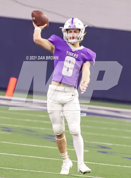 Thumbnail 2 in West vs. Mount Vernon (UIL 3A Regional Quarterfinal ) photogallery.
