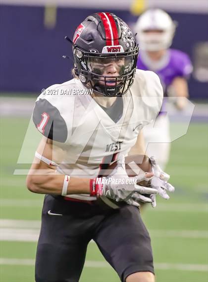 Thumbnail 1 in West vs. Mount Vernon (UIL 3A Regional Quarterfinal ) photogallery.