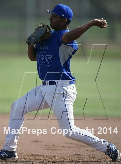 Thumbnail 1 in Sunnyside vs. Rio Rico (Lancer Baseball Classic) photogallery.