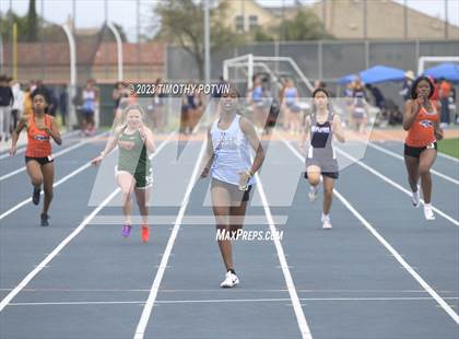 Thumbnail 3 in Roosevelt Invitational photogallery.