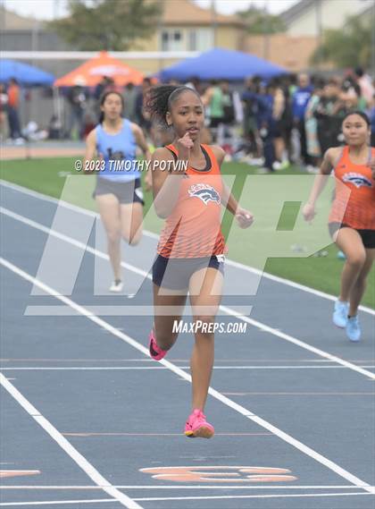 Thumbnail 3 in Roosevelt Invitational photogallery.
