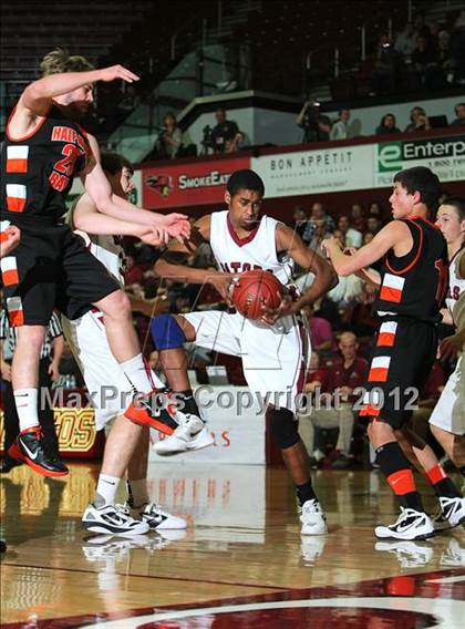 Thumbnail 3 in Sacred Heart Prep vs. Half Moon Bay (CIF CCS D4 Final) photogallery.