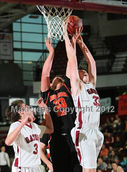 Thumbnail 2 in Sacred Heart Prep vs. Half Moon Bay (CIF CCS D4 Final) photogallery.
