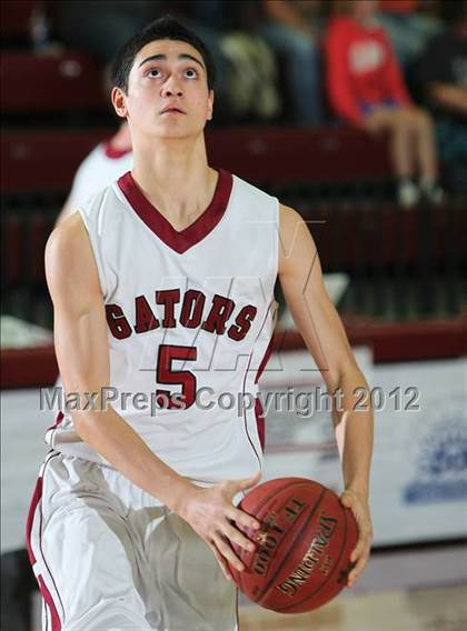 Thumbnail 1 in Sacred Heart Prep vs. Half Moon Bay (CIF CCS D4 Final) photogallery.