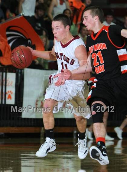 Thumbnail 1 in Sacred Heart Prep vs. Half Moon Bay (CIF CCS D4 Final) photogallery.