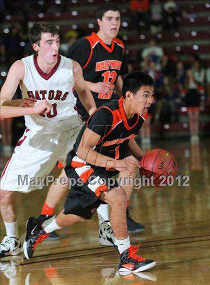 Thumbnail 3 in Sacred Heart Prep vs. Half Moon Bay (CIF CCS D4 Final) photogallery.