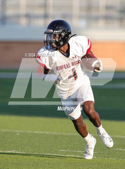 Thumbnail 2 in Springtown @ Mineral Wells (scrimmage) photogallery.